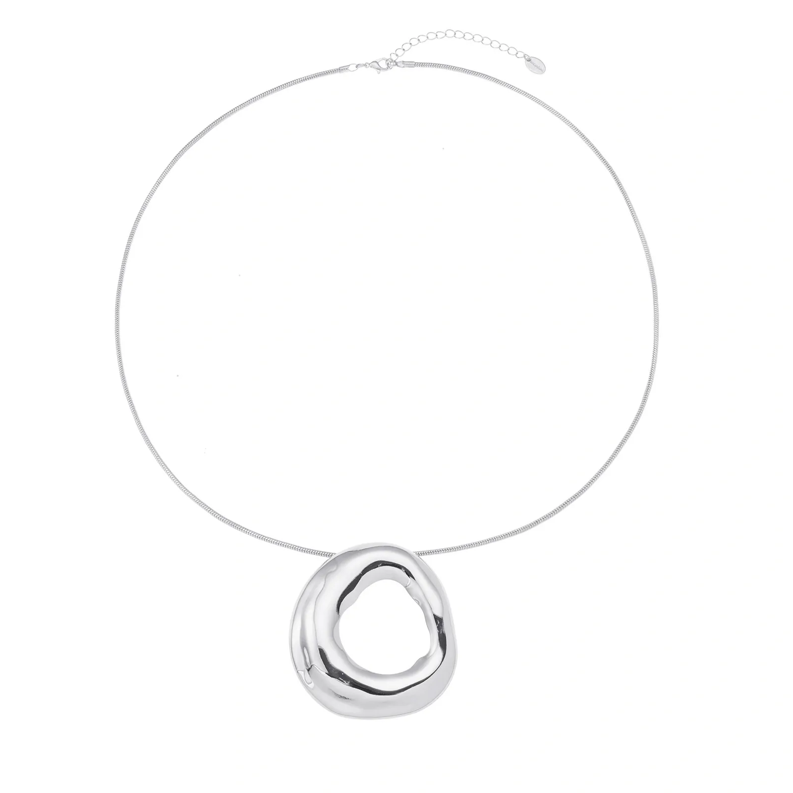 Silverfärgat halsband, ormkedja med hammrad ring 66+7 cm